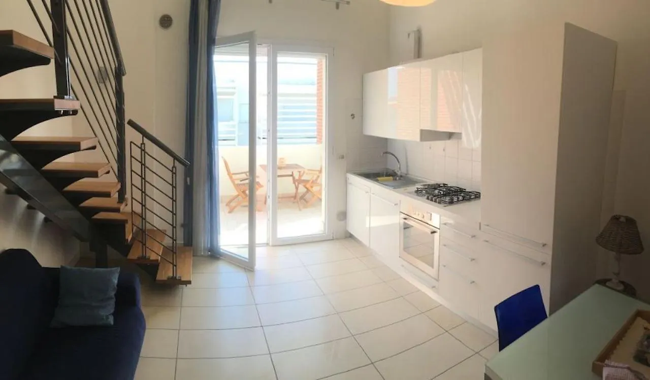 Laurana Piazza Brescia- Appartamento Duplex Lido di Jesolo 0*,